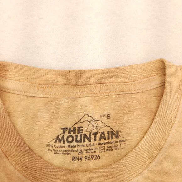 The Mountain Chihuahua Crew Neck Graphic T Shirt Mens Size Small S Tan - Picture 3 of 10